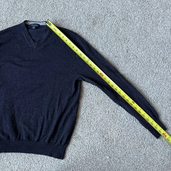 Garret Scott Mens Extra Fine Merino Wool V-Neck Sweater Dark Grey - Picture 7 of 9